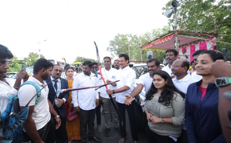 தேசிய விளையாட்டு நாள் விழா மனிதச் சங்கிலி - அமைச்சர் அன்பில் மகேஸ் பொய்யாமொழி பங்கேற்பு