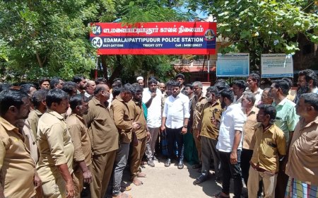 திருச்சி பஞ்சப்பூர் பேருந்து நிலையத்தில் இருதரப்பு  ஆட்டோ ஓட்டுநர்களுக்கு இடையே அடிதடி - நடவடிக்கை எடுக்க கோரி கவுன்சிலர் பயாஸ் அகமது தலைமையில் எடமலைப்பட்டி புதூர் காவல் நிலையம் முற்றுகை