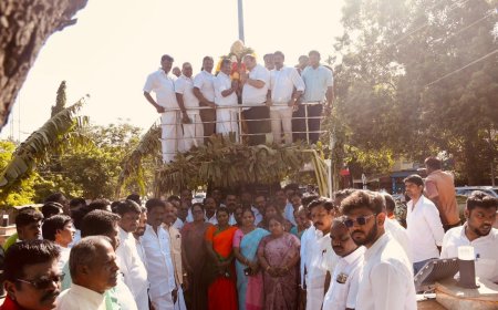 திருச்சி தெற்கு மாவட்ட திமுக சார்பில் வ.உ.சி பிறந்தநாளை முன்னிட்டு மாலை அணிவித்து மரியாதை செலுத்தப்பட்டது