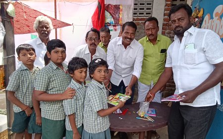 திருச்சி திருவானைக்கோவில் பகுதியில் மதிமுக பொதுச் செயலாளர் வைகோ பிறந்தநாளை பள்ளி குழந்தைகளுடன் கொண்டாடிய கவுன்சிலர்