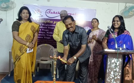 திருச்சி வயலூர் ரோட்டில் அமைந்துள்ள சக்தி யோகாலயா சார்பில்  சர்வதேச யோகா ஆசிரியர் பயிற்சி படிப்புக்கான தொடக்க விழா நடைபெற்றது 
