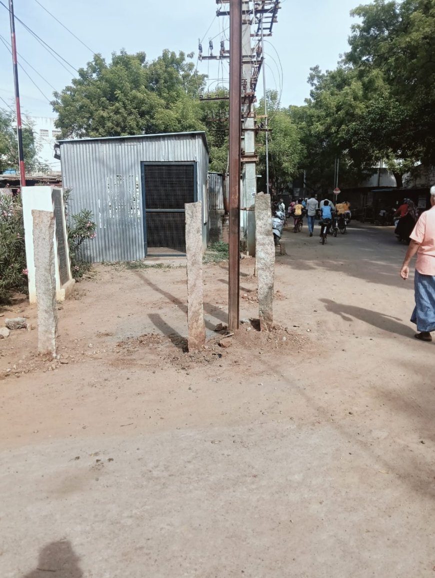 திமுகவினர் வேலி அமைத்து ஆக்கிரமிப்பு செய்வதற்காக  கல்லுகளை ஊன்றியதால்  பொதுமக்கள் ஆத்திரம்- போராட்டம் நடத்தப் போவதாக அறிவிப்பு 