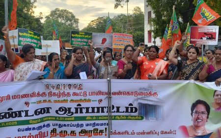 கோவை கல்லூரி மாணவி கூட்டு பாலியல் கொடுமையை கண்டித்து-திருச்சி பாஜக மகளிர் அணி சார்பில் மாவட்ட ஆட்சியரகம் முன்பு கண்டன ஆர்ப்பாட்டம்- திரளான பாஜகவினர் பங்கேற்பு