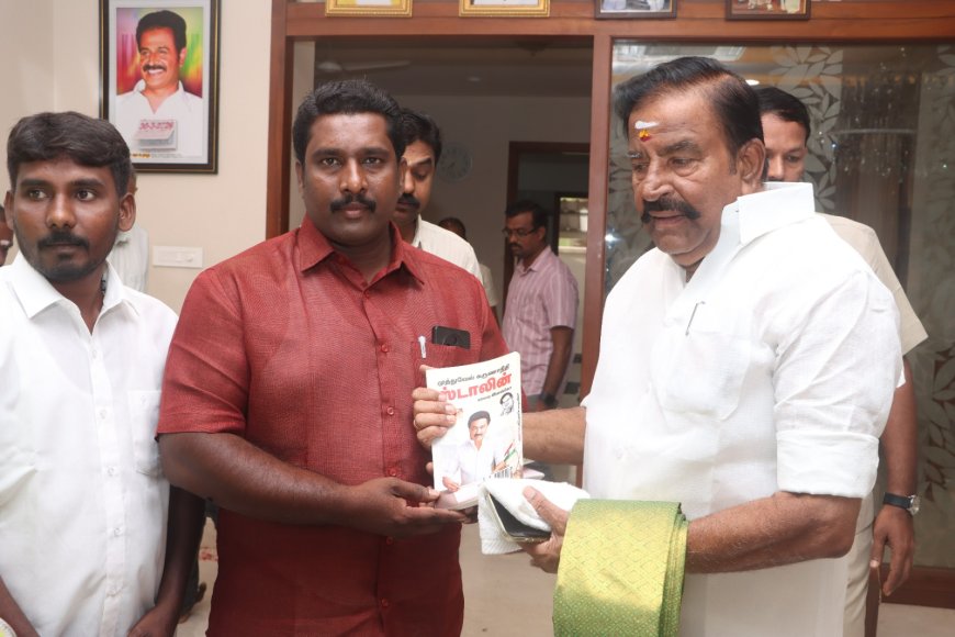 *தலித் இயக்கங்களின் கூட்டமைப்பின் ஒருங்கிணைப்பாளர் புரட்சி போராளி மெலட்டூர் கார்த்திக் நகராட்சி நிர்வாகத்துறை அமைச்சர் கே.என் நேருவை சந்தித்து சட்டமன்றத் தேர்தலுக்கான ஆதரவை தெரிவித்தார்*